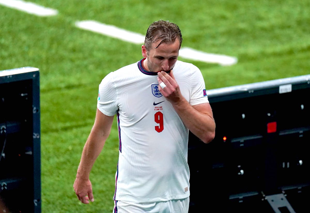 Kane remains content with England